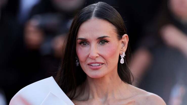 Demi Moore reflektiert über Karriere und Identität in Hollywood nach dem 40. Geburtstag