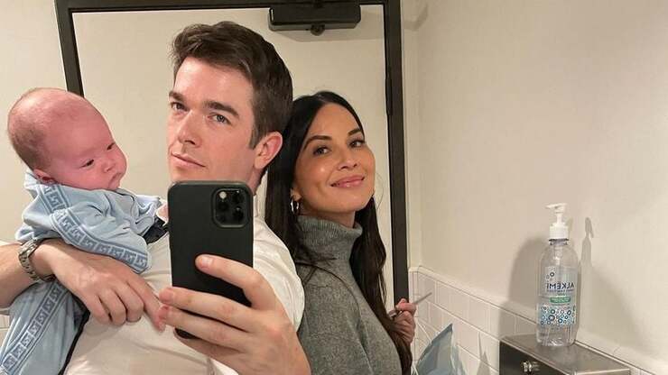 John Mulaney und Olivia Munn freuen sich über die Geburt ihrer Tochter Méi June durch Leihmutterschaft