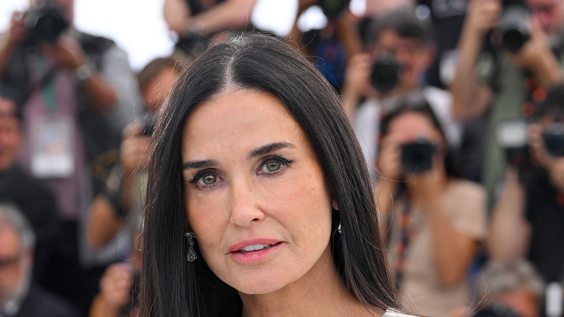 Demi Moore reflektiert über Karriere und Identität in Hollywood nach dem 40. Geburtstag