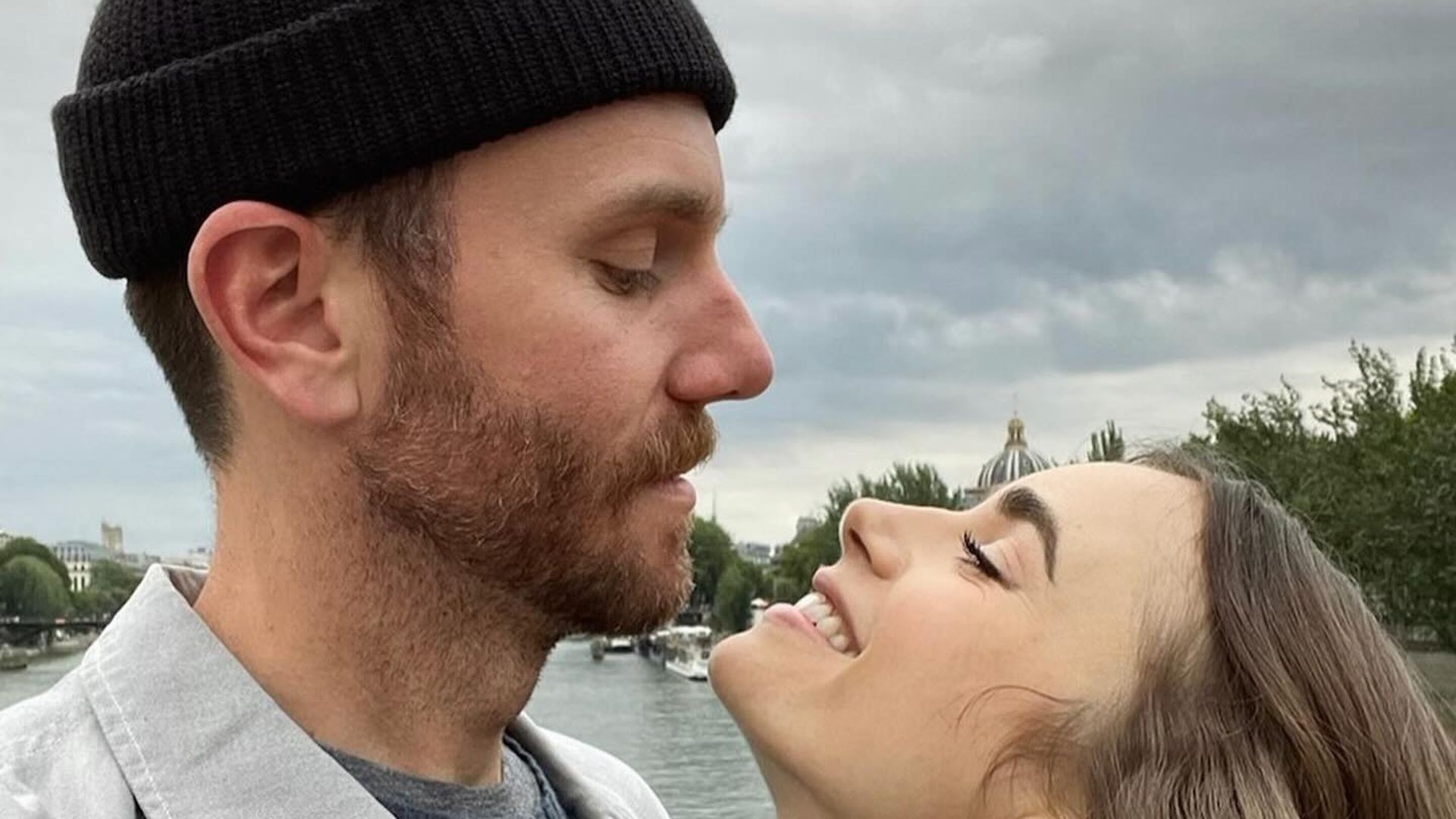 Lily Collins feiert ihren dritten Hochzeitstag mit rührender Liebeserklärung an Charlie McDowell