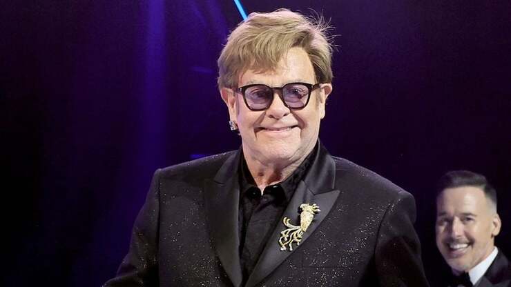 Elton John offenbart gesundheitliche Herausforderungen und bleibt trotz Einschränkungen optimistisch