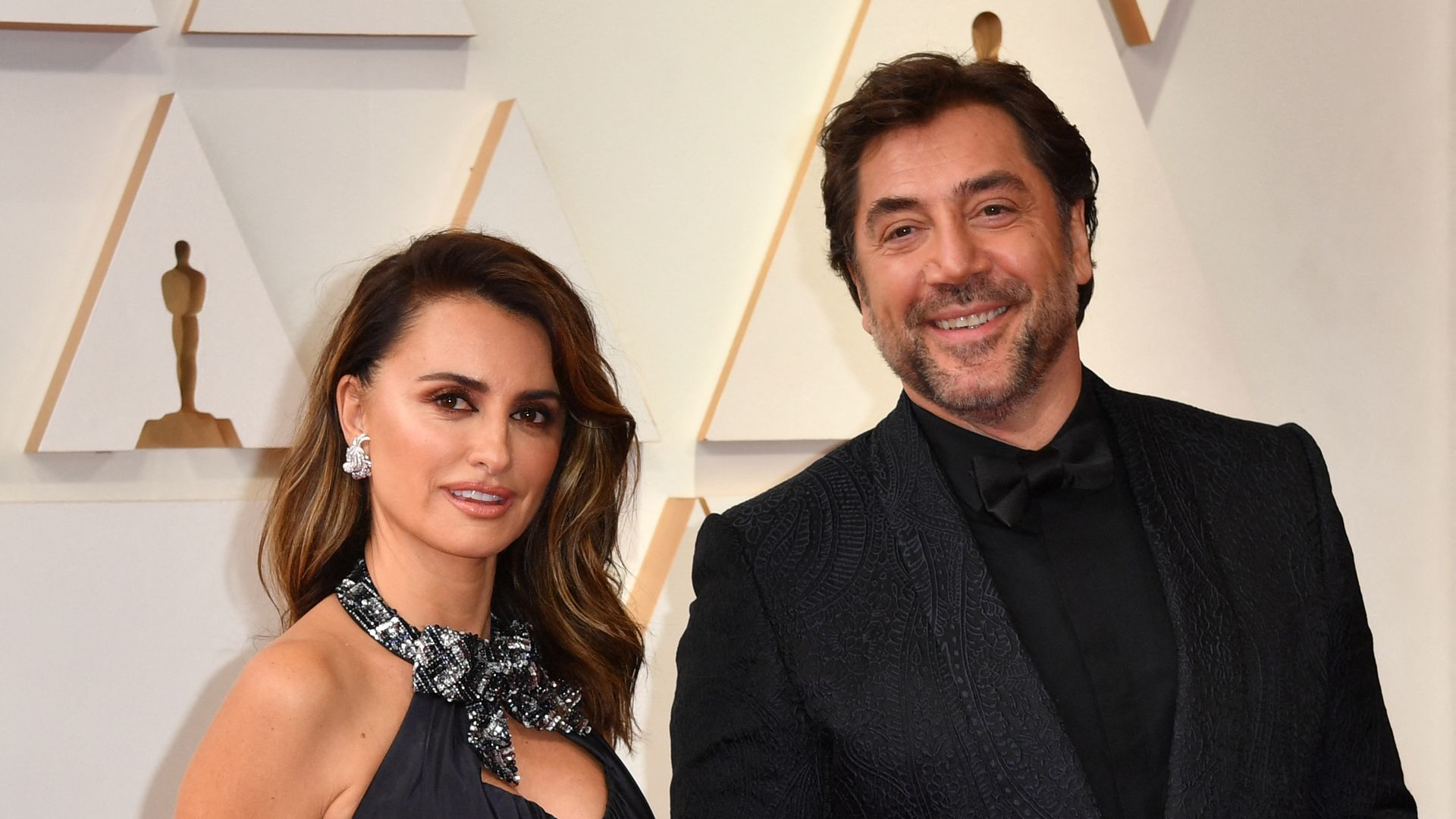 Javier Bardem zeigt muskulösen Oberkörper und spricht über Beziehung zu Penelope Cruz