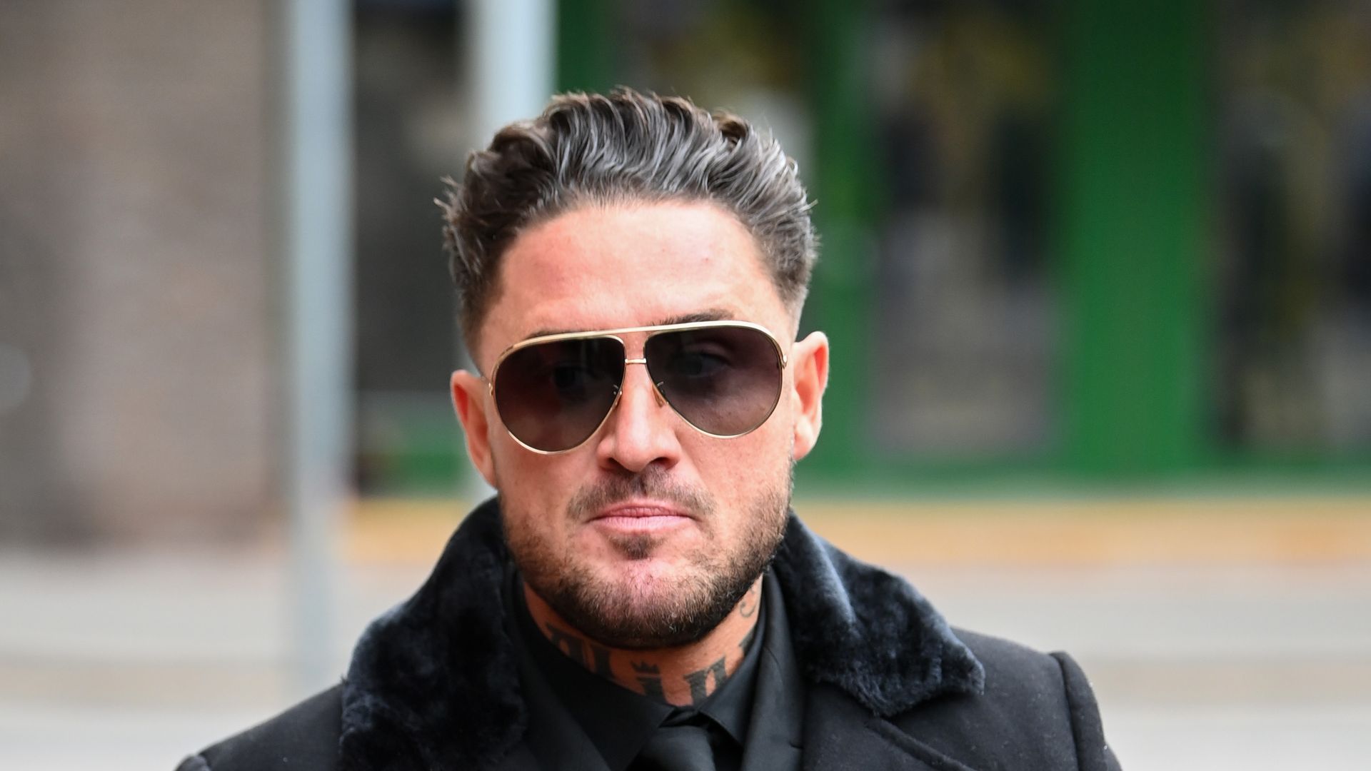 Stephen Bear zeigt sich frisch verliebt mit neuer Freundin im Fitnessstudio nach Haftentlassung