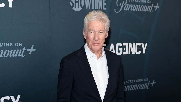 Richard Gere präsentiert Familie bei Premiere der Serie "The Agency" in New York City