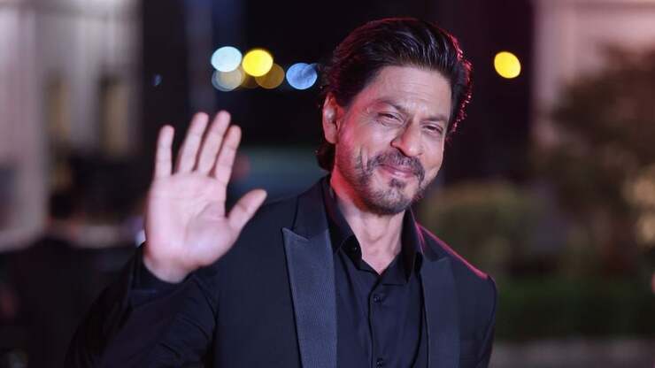 Shah Rukh Khan beendet nach 30 Jahren das Rauchen und plant besondere Filme für die Zukunft