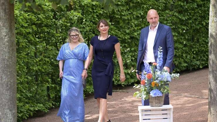 "Küsse und Nähe: Christian und Emma starten ihre Ehe bei 'Hochzeit auf den ersten Blick'"