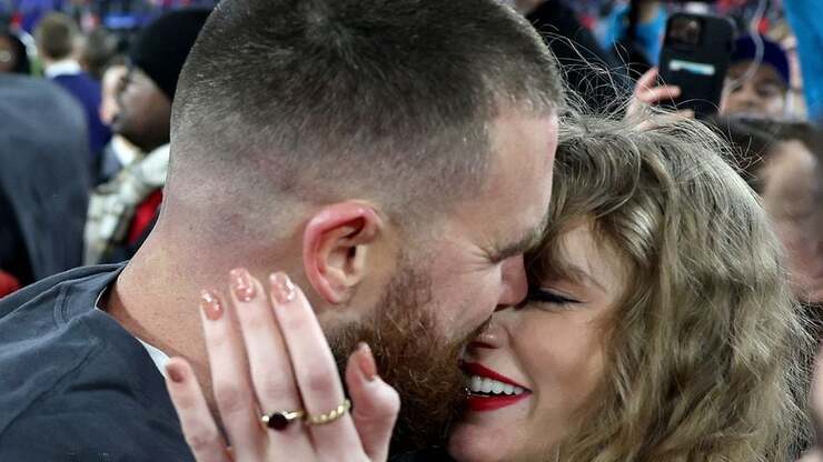 Travis Kelce bestätigt: Seine Beziehung zu Taylor Swift ist echt und bringt Glück