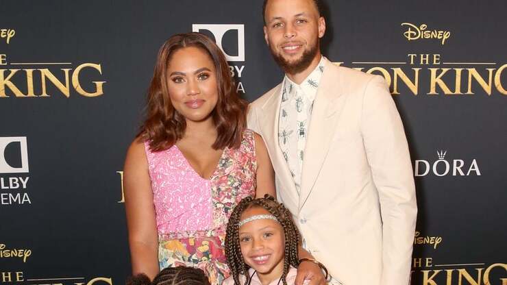 Ayesha Curry blickt positiv auf entspannte Feiertage mit vier Kindern und schönen Traditionen