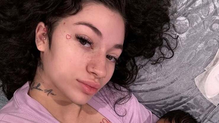 Bhad Bhabie klärt über Gewichtsverlust durch Krebsmedikamente und bittet um Verständnis bei Fans