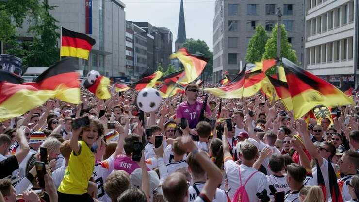 Neue Doku zeigt Einblicke in das DFB-Team nach der Heim-EM 2024 und Fan-Unterstützung