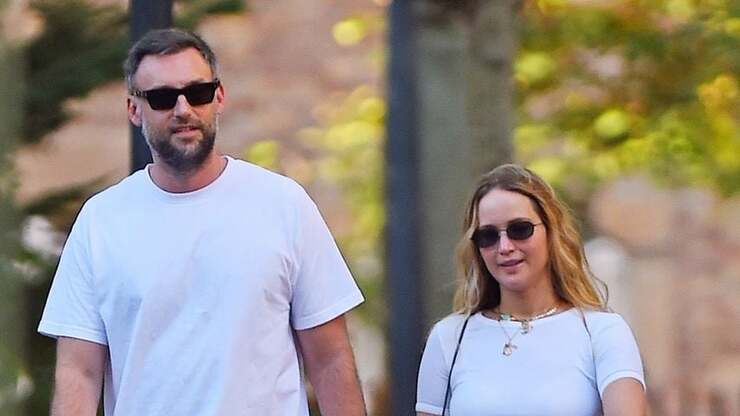 Jennifer Lawrence in Los Angeles: Entspannter Ausflug mit Sohn Cy und Babybauch-Präsentation