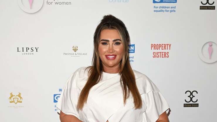 Lauren Goodger plant Entfernung ihrer Brustimplantate für mehr Natürlichkeit und Wohlbefinden