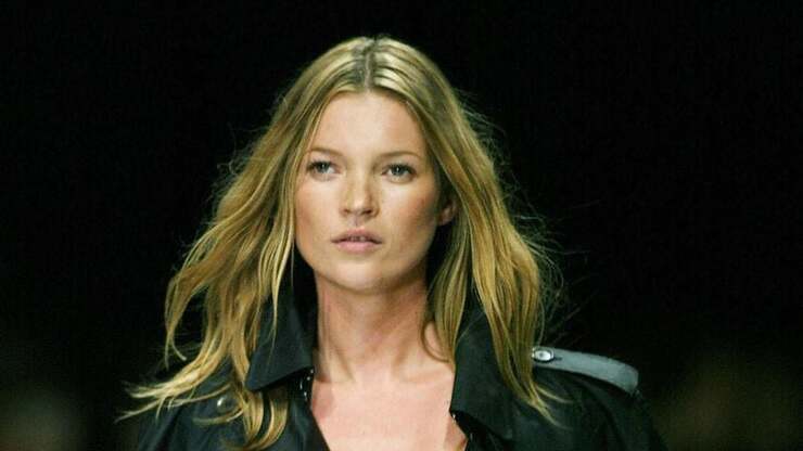 Lila Moss beeindruckt bei DKNY-Shooting mit verblüffender Ähnlichkeit zu Mutter Kate Moss