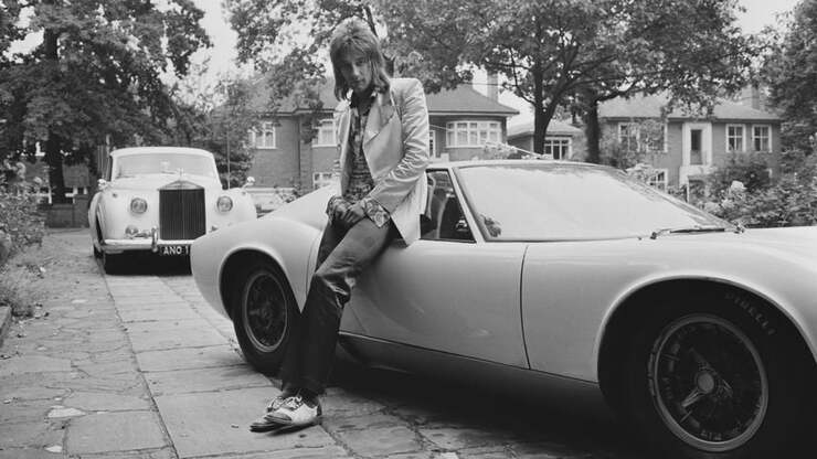 Rod Stewart verkauft seine italienischen Sportwagen wegen der schlechten Straßenverhältnisse in Großbritannien