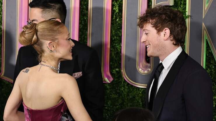 Ariana Grande und Ethan Slater distanziert bei der Londoner Premiere von "Wicked"