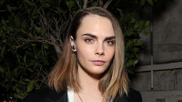 Cara Delevingne zeigt frischen Look und strahlt Gesundheit bei LACMA Art+Film Gala aus