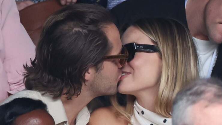 Margot Robbie und Tom Ackerley: Glückliche Spaziergänge mit ihrem Neugeborenen in L.A.