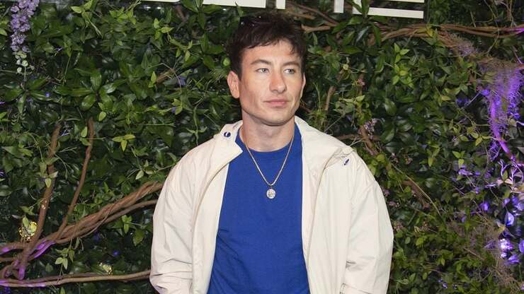 Barry Keoghan lobt Sabrina Carpenters Grammy-Nominierungen und ihre herausragende Arbeitsethik