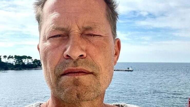 Til Schweiger ohne Krücken in Minsk gesichtet – Rückkehr nach gesundheitlichen Problemen