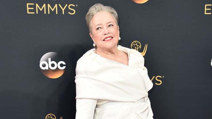 Kathy Bates über doppelte Mastektomie: Kein Bedauern und Glück nach Krebssieg