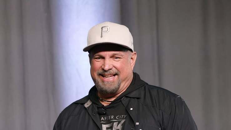 Garth Brooks tritt trotz schwerer Vorwürfe bei "Jimmy Kimmel Live!" auf