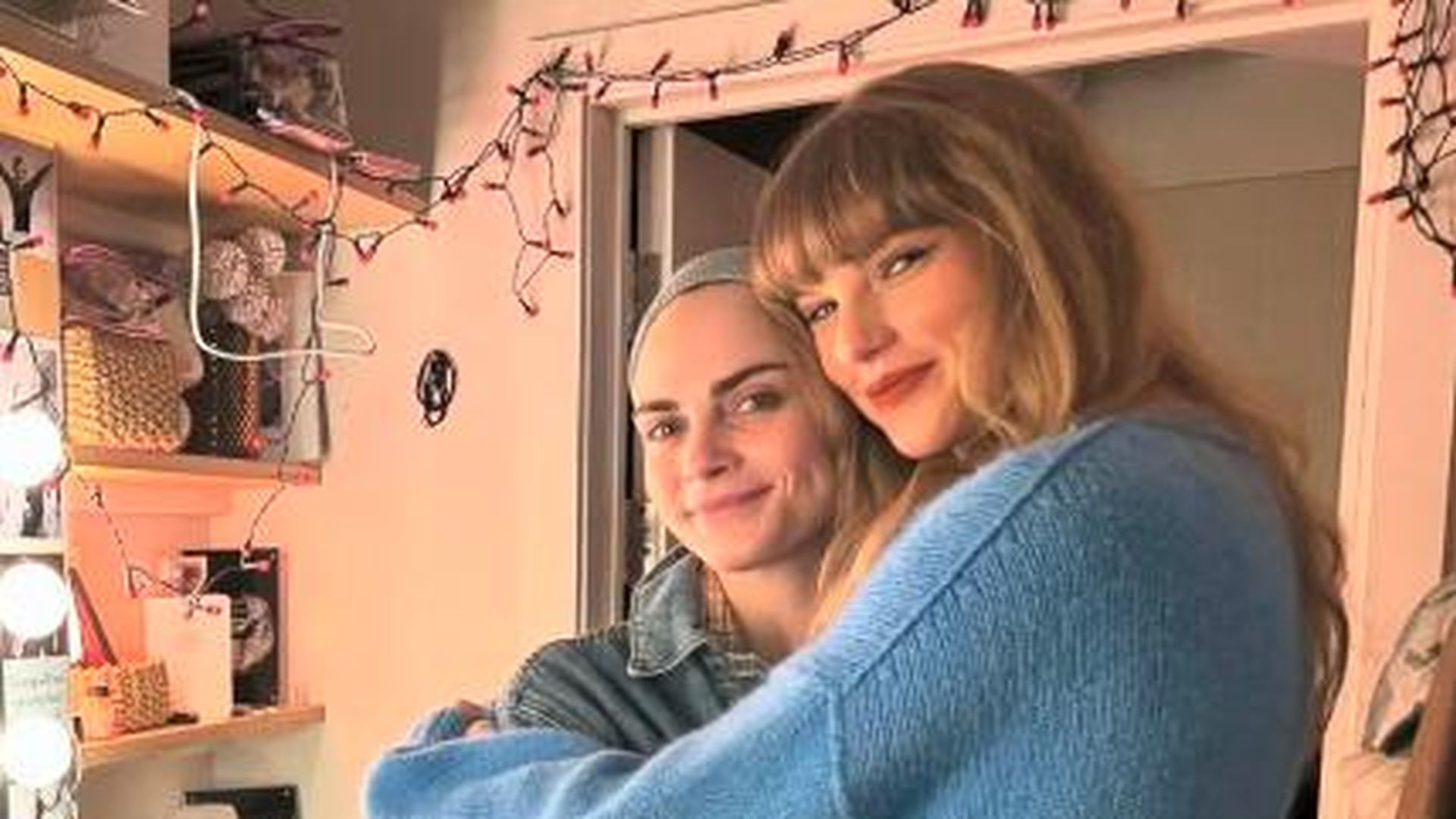 Cara Delevingne erinnert sich an aufregende WG-Zeit mit Taylor Swift in schwierigen Zeiten