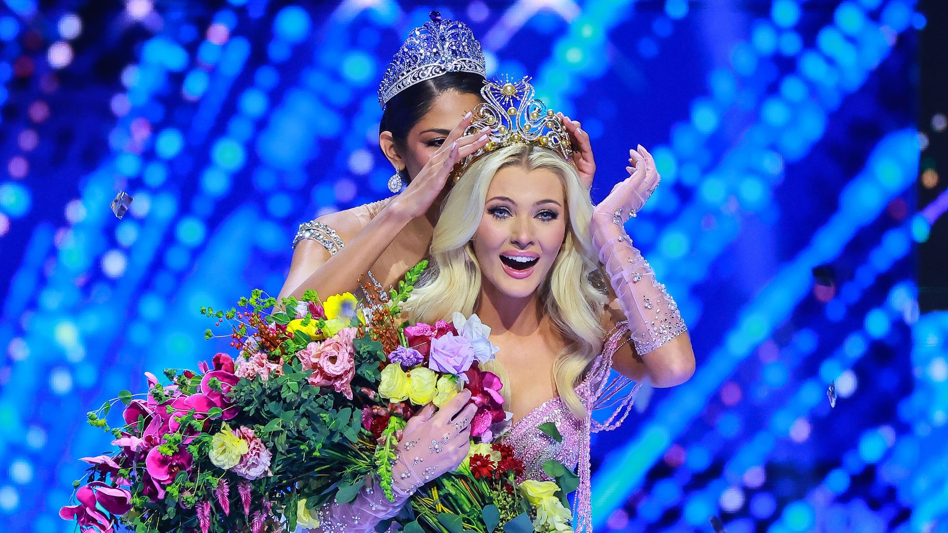 Dänemarks Victoria Kjær Theilvig gewinnt Wahl zur Miss Universe 2024 und setzt sich für Frauenrechte ein