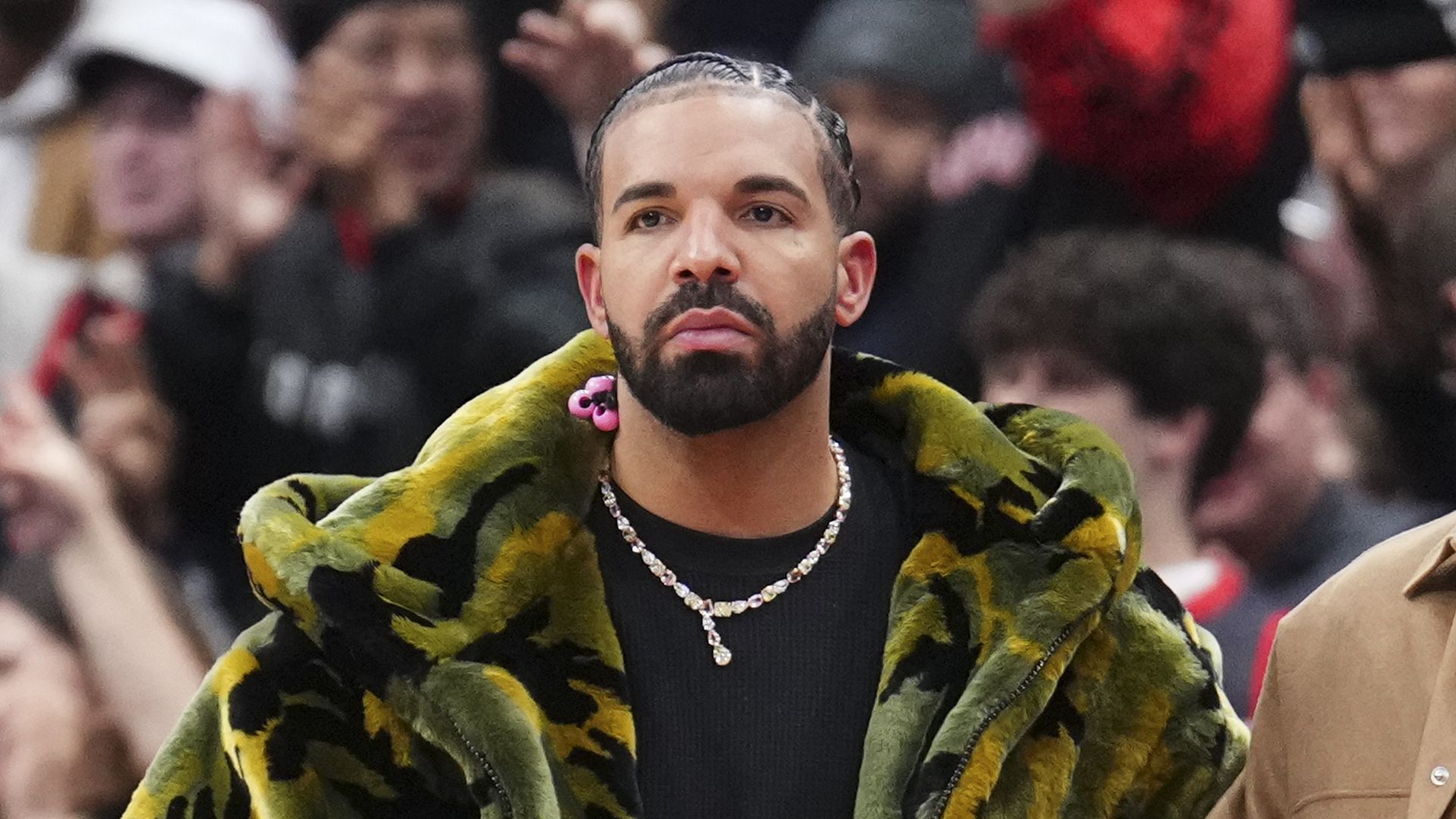 Drake verliert 335.000 Euro durch überraschende Niederlage von Mike Tyson gegen Jake Paul