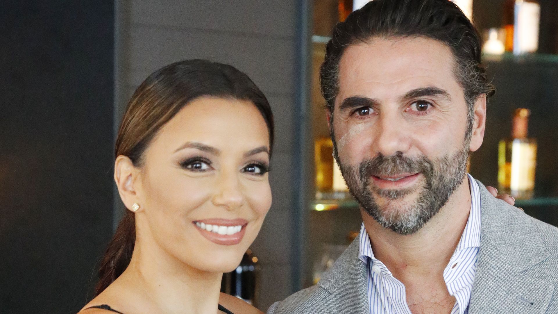 Eva Longoria erklärt Abwesenheit ihres Mannes José Bastón in sozialen Medien