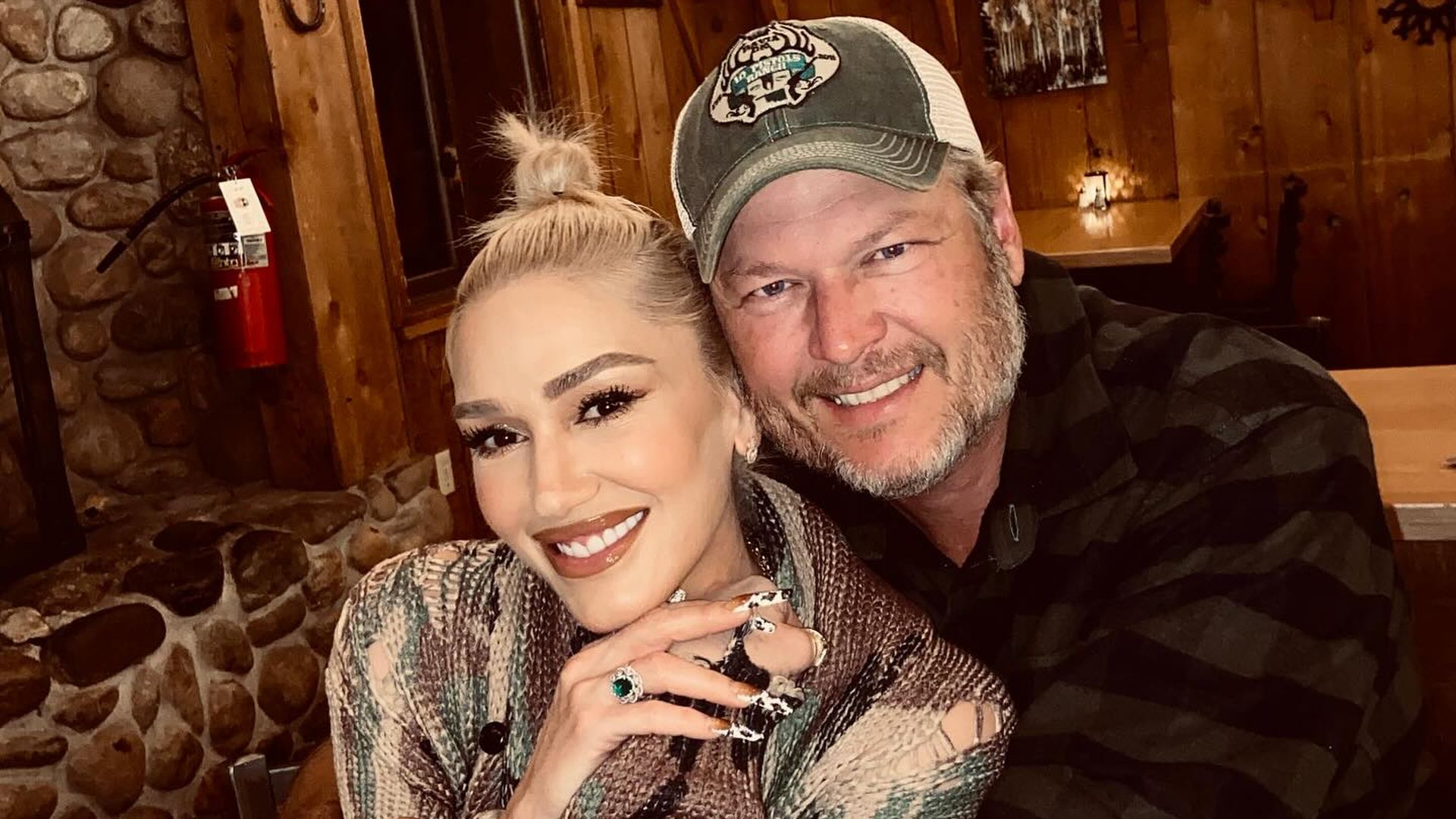 Familienliebe pur: Gwen Stefani und Blake Shelton unterstützen Sohn Apollo beim Football-Spiel