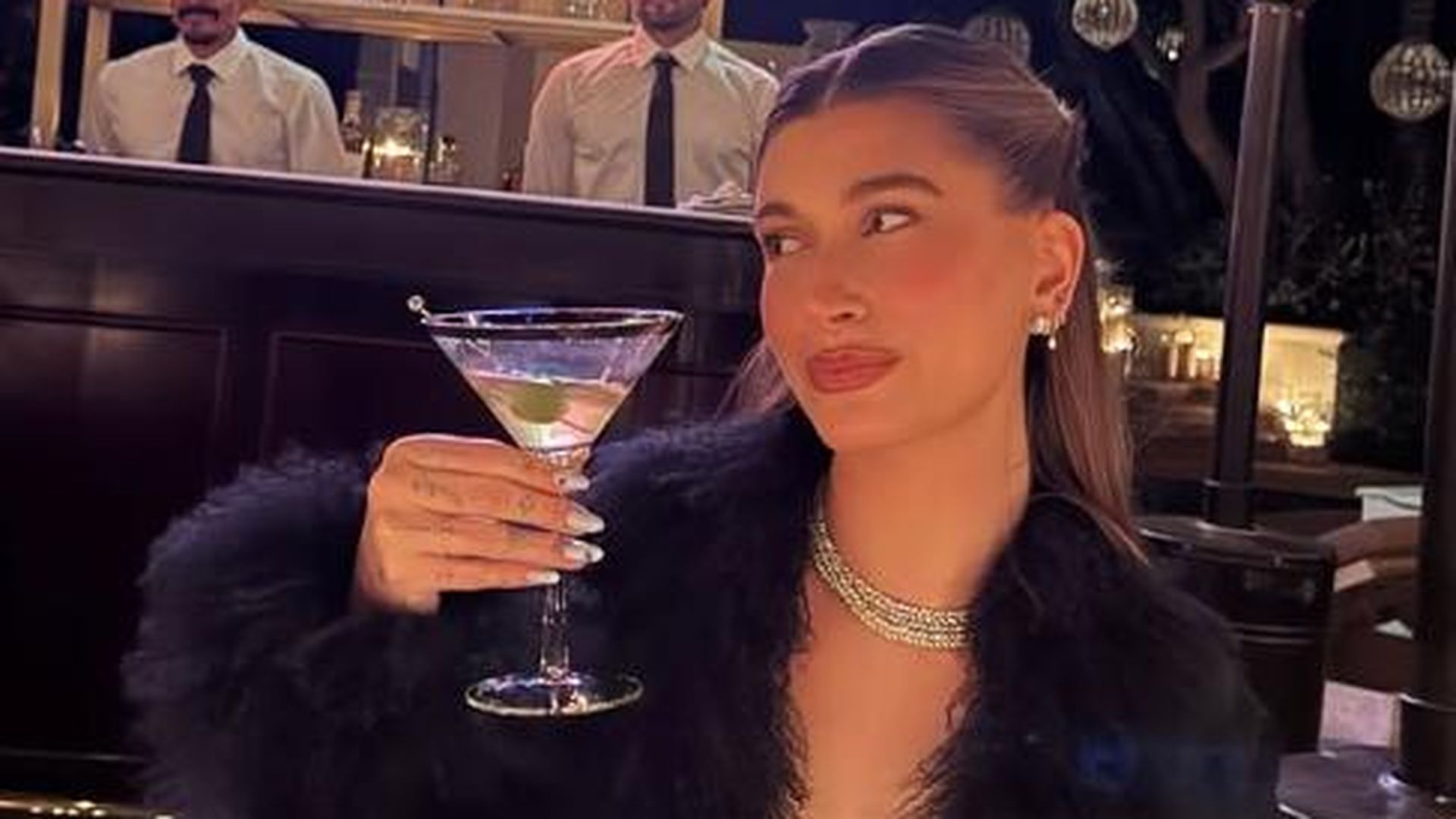 Hailey Bieber feiert stilvollen 28. Geburtstag unter dem Motto „28-tini“ ohne Justin