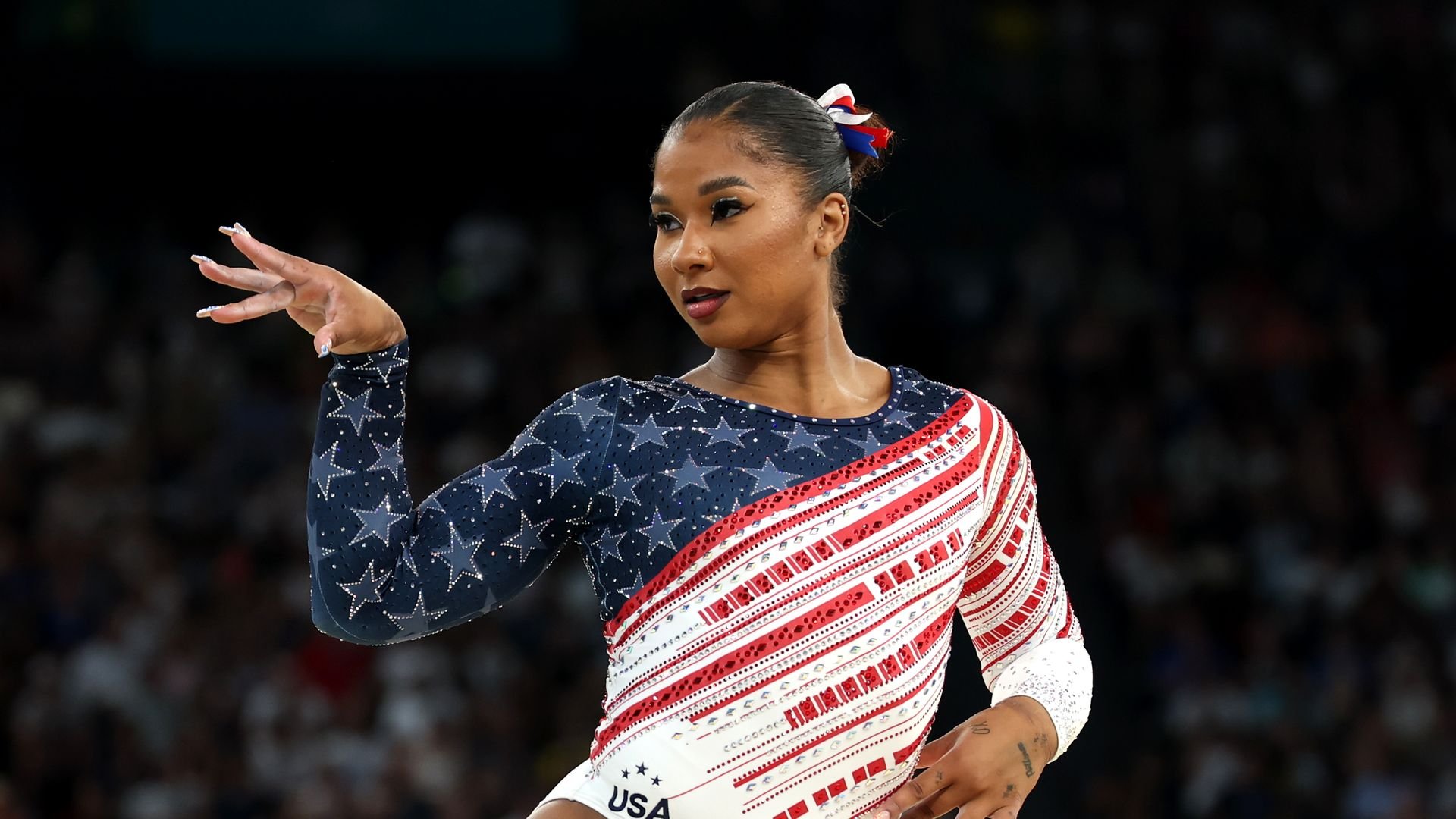 Die olympische Turnerin Jordan Chiles kündigte die Veröffentlichung ihrer Autobiografie...