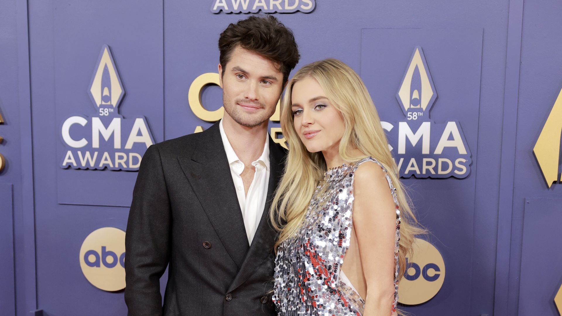 Kelsea Ballerini und Chase Stokes glänzen gemeinsam bei den Country Music Association Awards