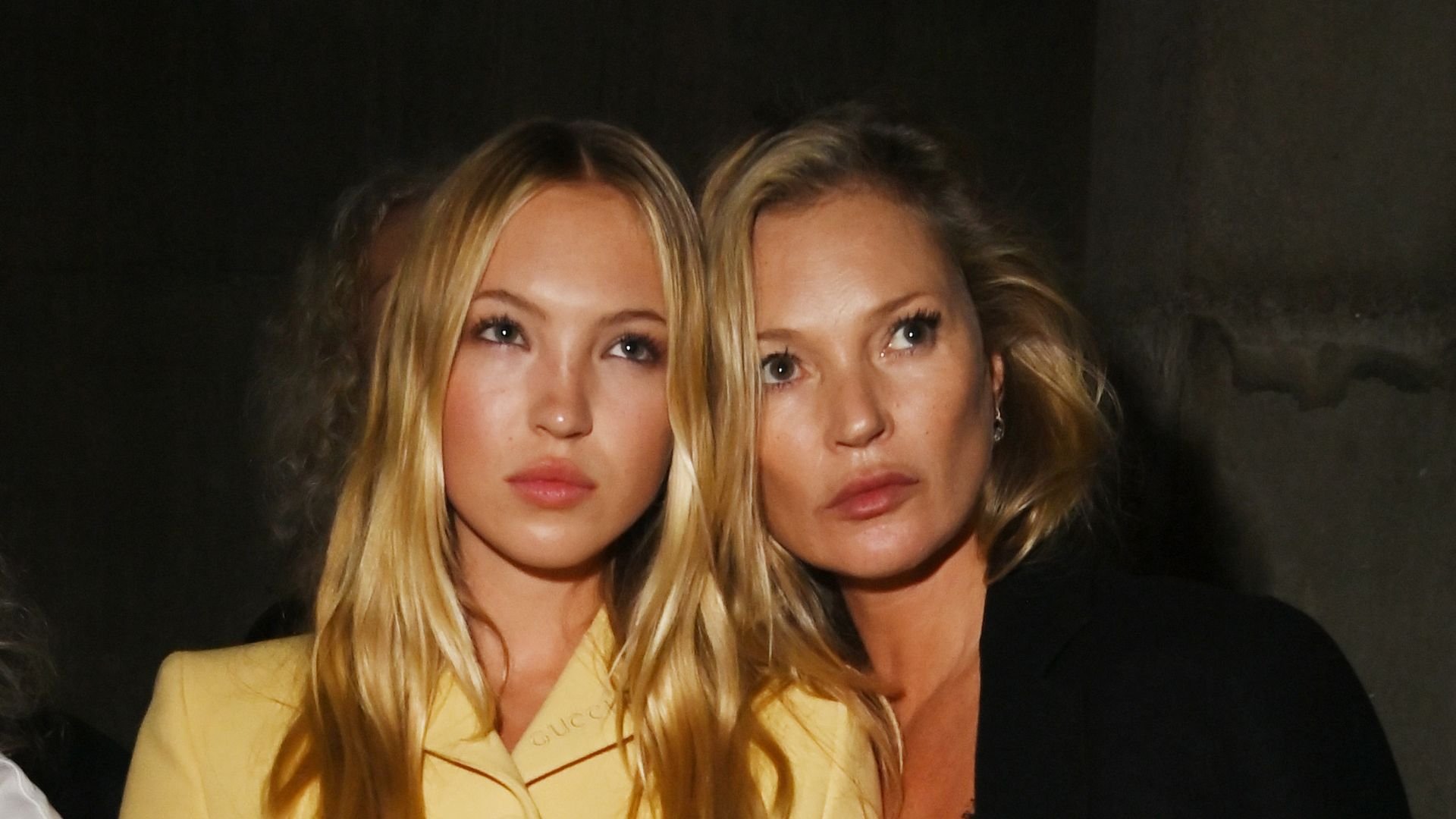 Lila Moss beeindruckt bei DKNY-Shooting mit verblüffender Ähnlichkeit zu Mutter Kate Moss