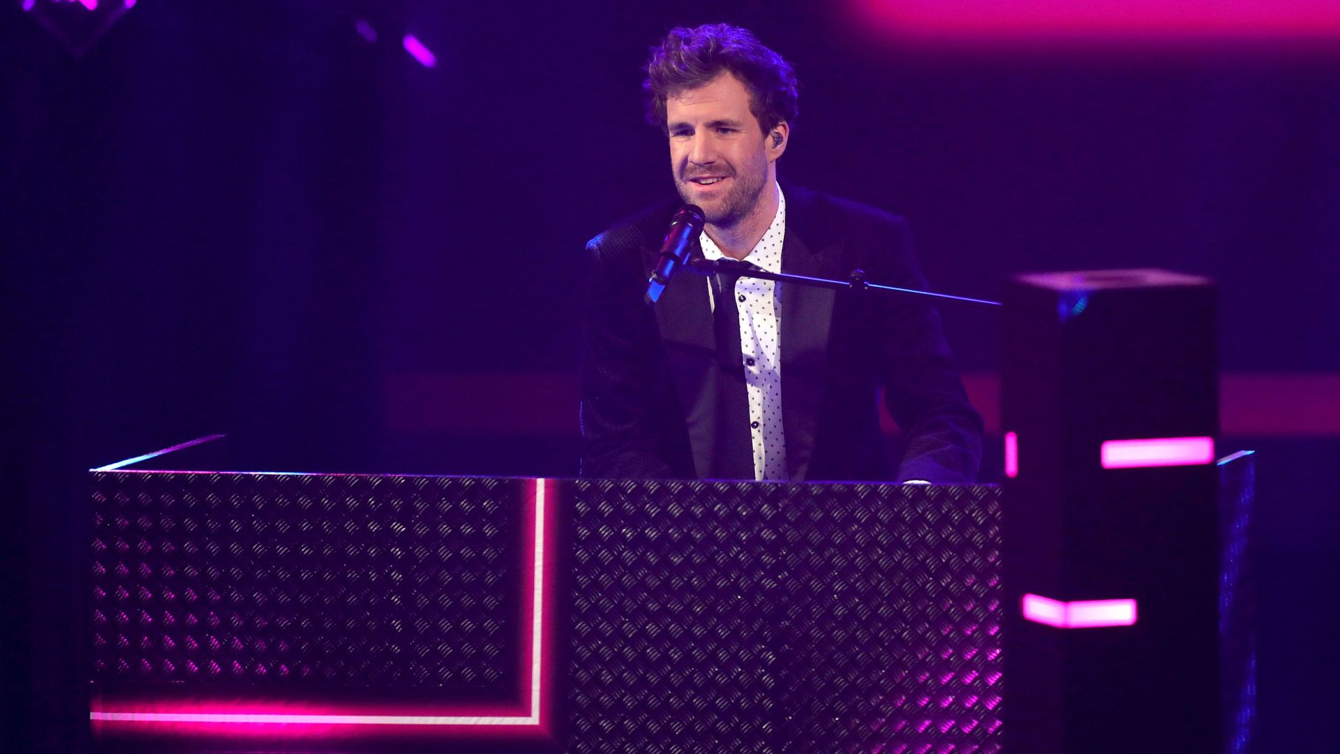 Luke Mockridge lobt Inklusionspreisträger Janis McDavid bei Charity-Gala in Bad Nauheim