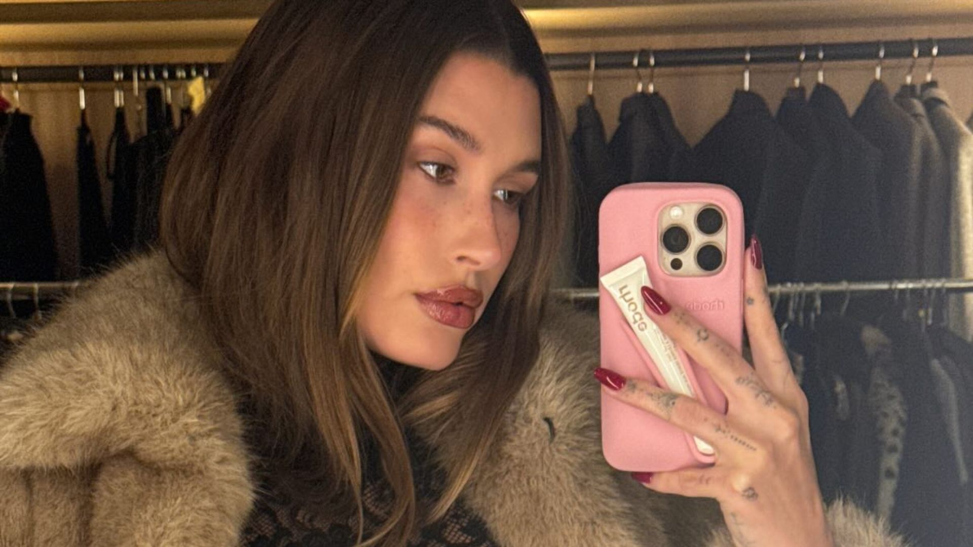 Neuer Lebensabschnitt: Hailey Bieber feiert einen Abend ohne Baby mit Freundin Kendall Jenner