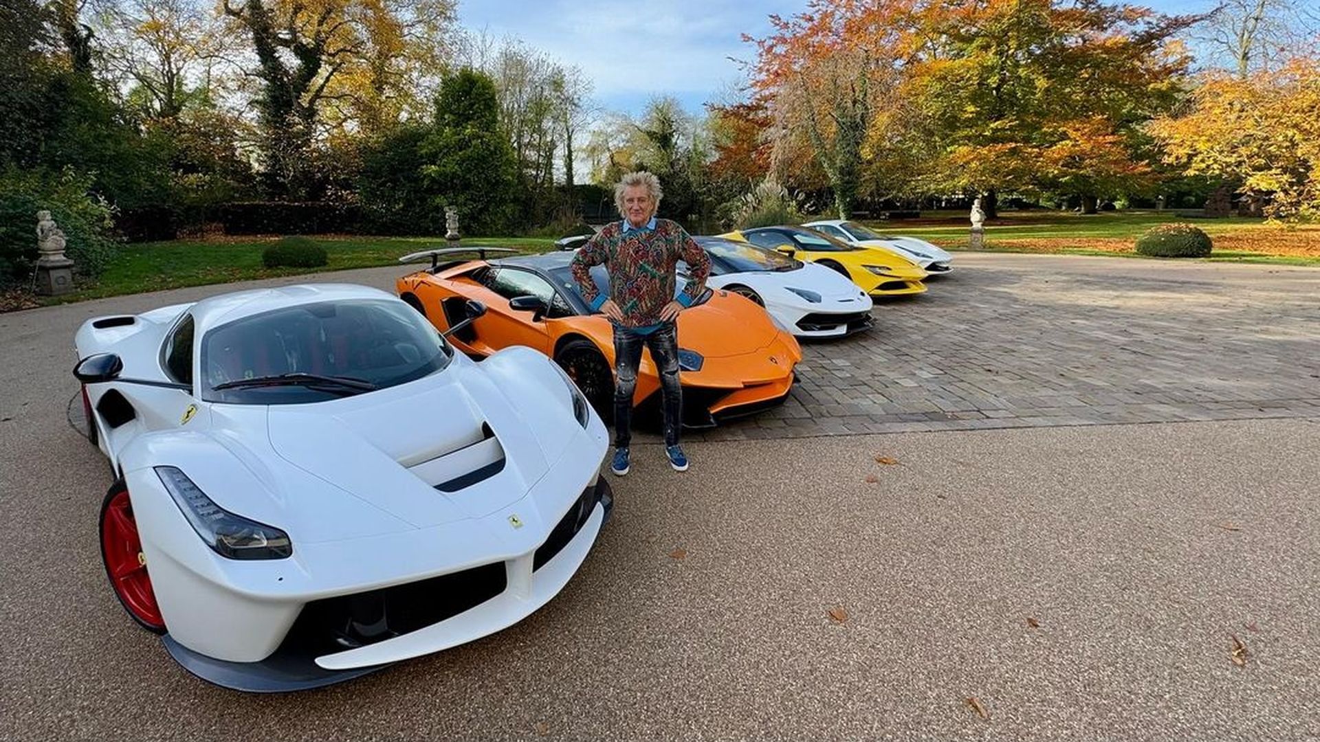 Rod Stewart verkauft seine italienischen Sportwagen wegen der schlechten Straßenverhältnisse in Großbritannien