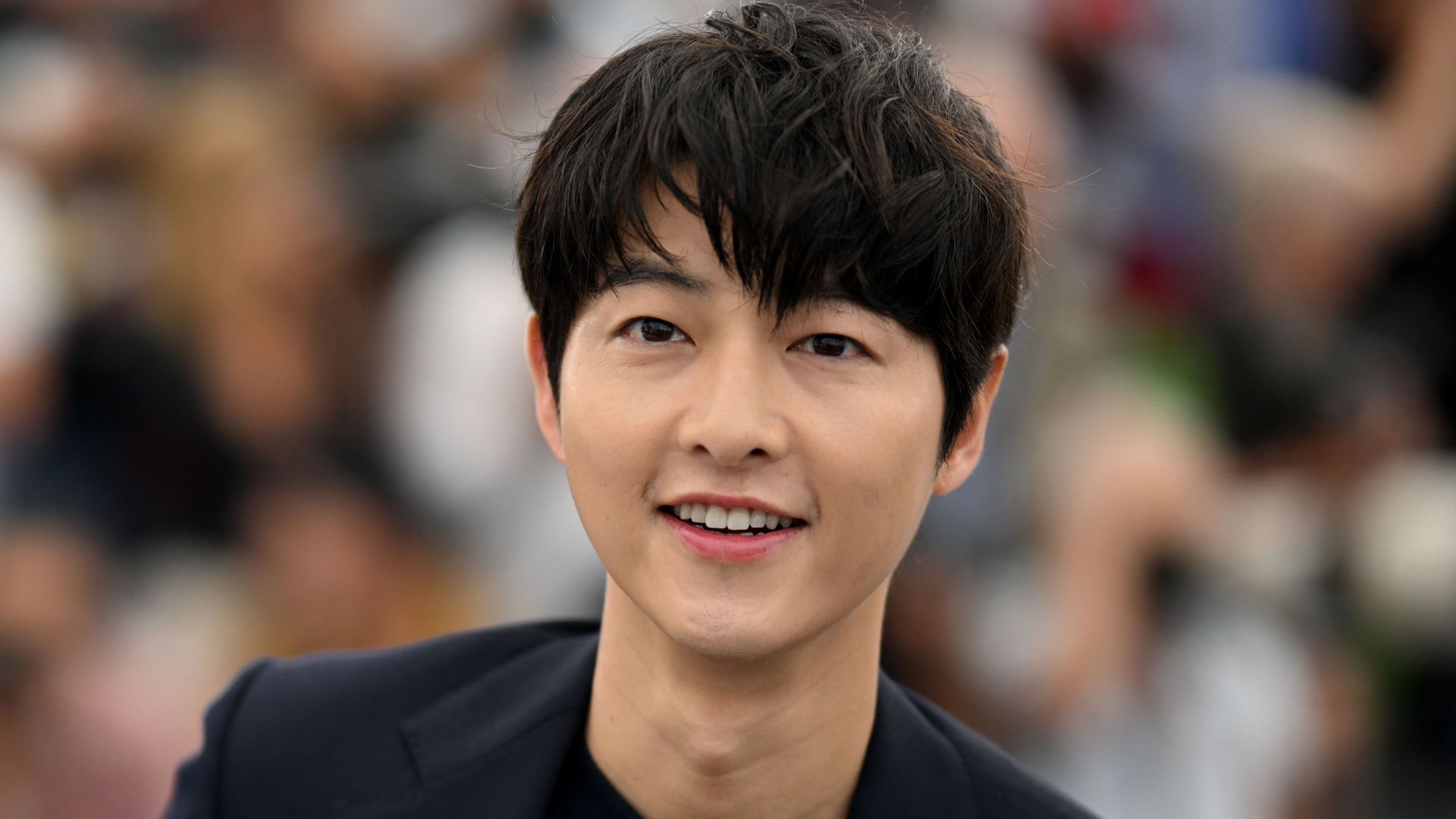 "Song Joong-ki begrüßt die Geburt seiner zweiten Tochter mit Freude und Dankbarkeit"