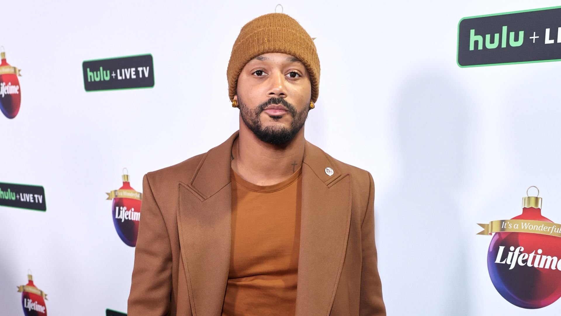 Romeo Miller berichtet, dass die Arbeit an dem Lifetime-Weihnachtsfilm "We...